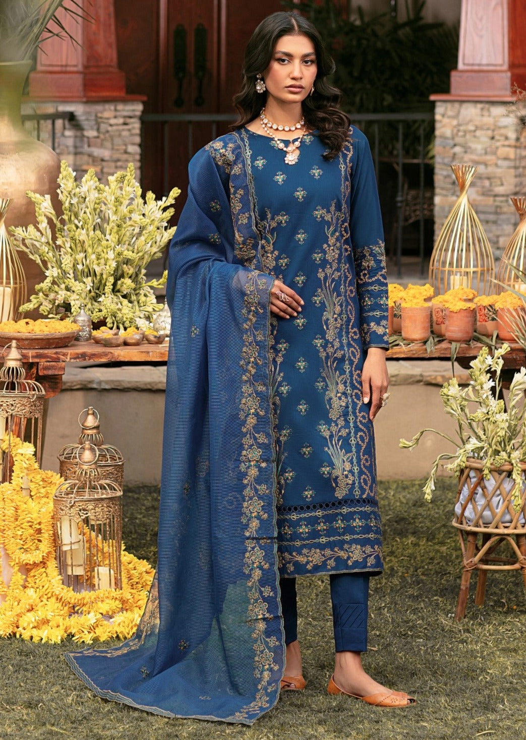 CM-06  3PC EMBROIDERED LAWN  STITCHED I UNSTITCHED
