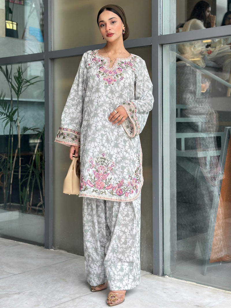 LP-15 2PC LAWN STITCHED/UNSTITCHED