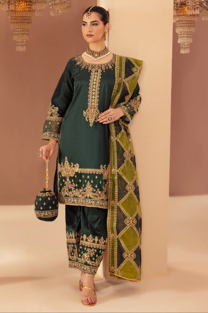 summer fabric in Pakistan