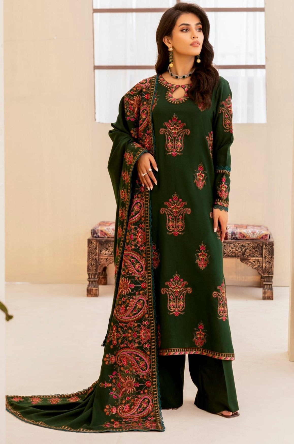 MWS-04 WINTER EMBROIDERED 3PC
