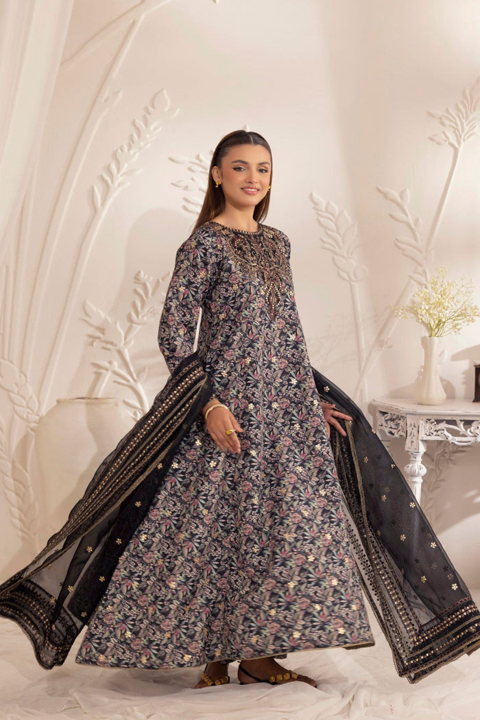 online dresses for women in Pakistan